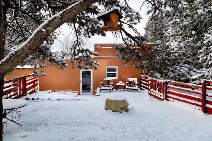 Bed and Breakfast Pet Friendly Pinon Heaven Canada de los Alamos Экстерьер фото